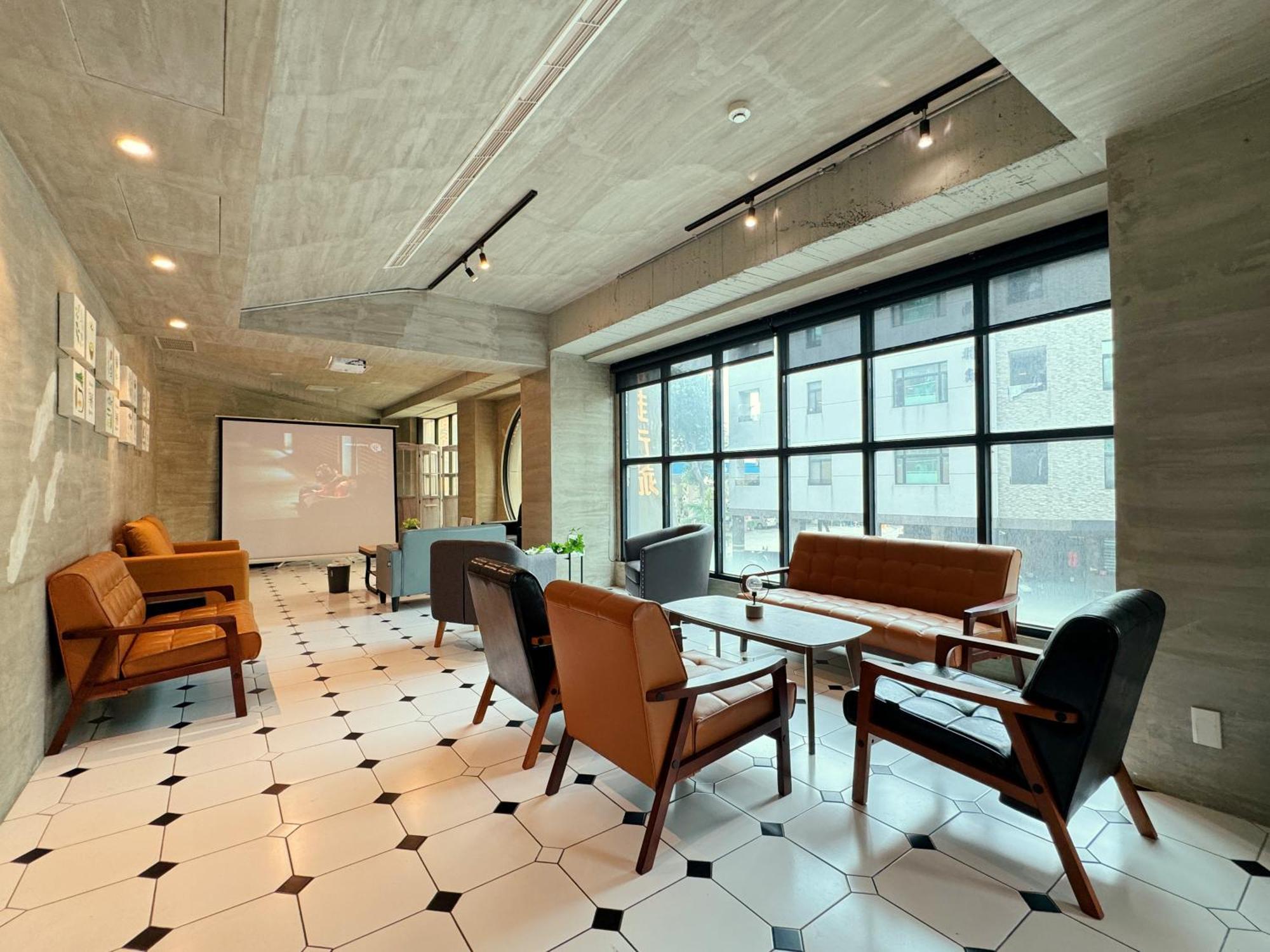 Roaders Hotel Tainan Chengda Dış mekan fotoğraf